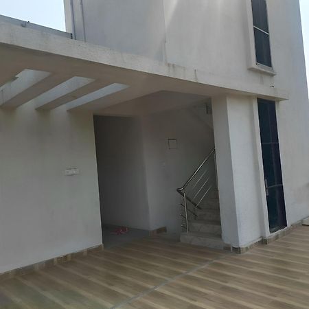 Aashirwad Residency Hotel Alībāg Buitenkant foto